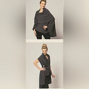 NWT City Wrap by Demdaco